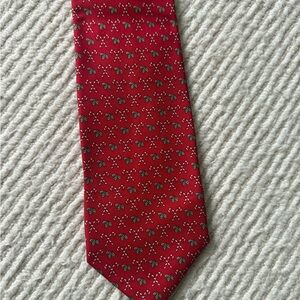 Vineyard Vines Red and Green Patterned Tie